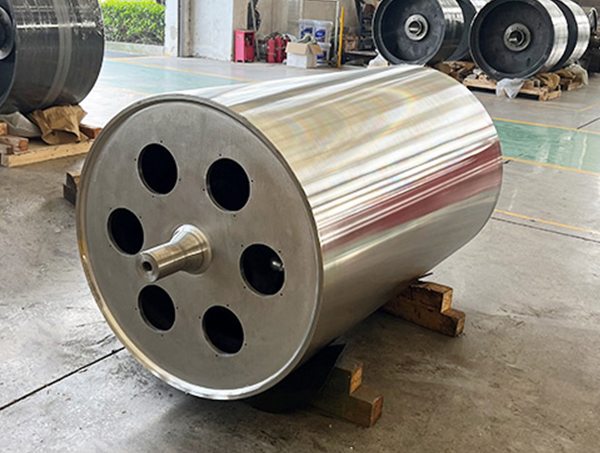 Rouleaux en acier au carbone : un guide complet sur les types, les applications et l'entretien